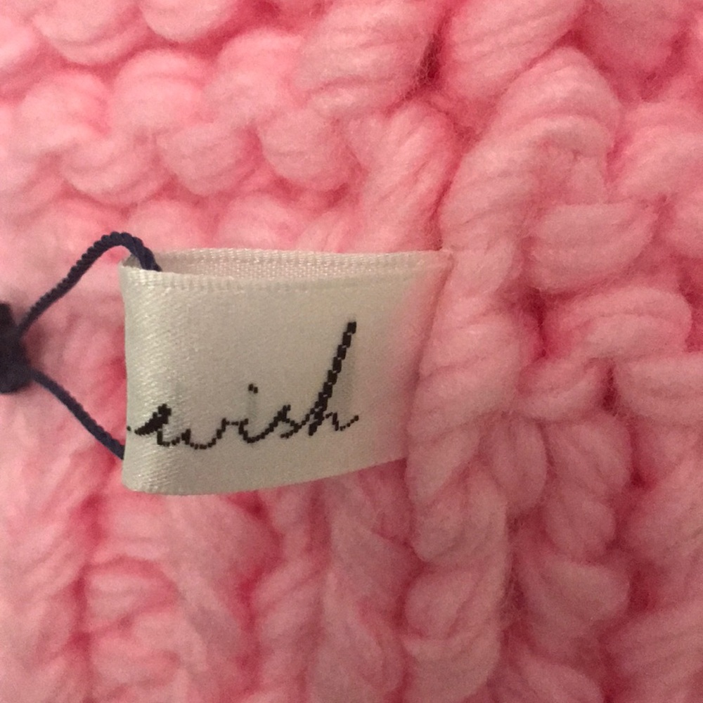 Sweater - Picture 4 of 4